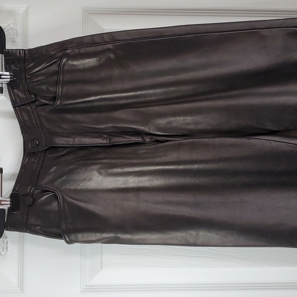 Danier leather sz 8 (vintage?) lined leather pants. Perfect condition!! - Picture 2 of 13